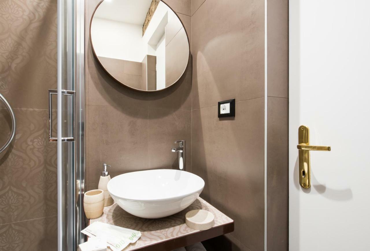 Domus De Fiori Apartment Rome Exterior photo